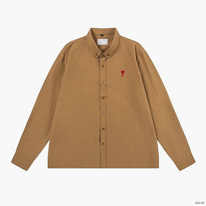 AMI's loving and simple khaki shirt
