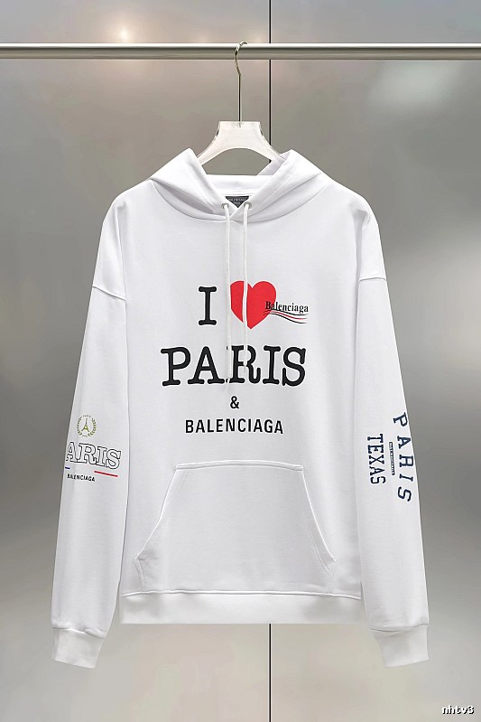Balenciaga white sweatshirt with heart print