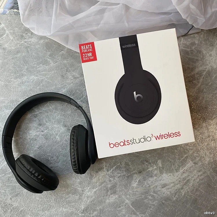 Beats Studio Wireless Headphones in Black