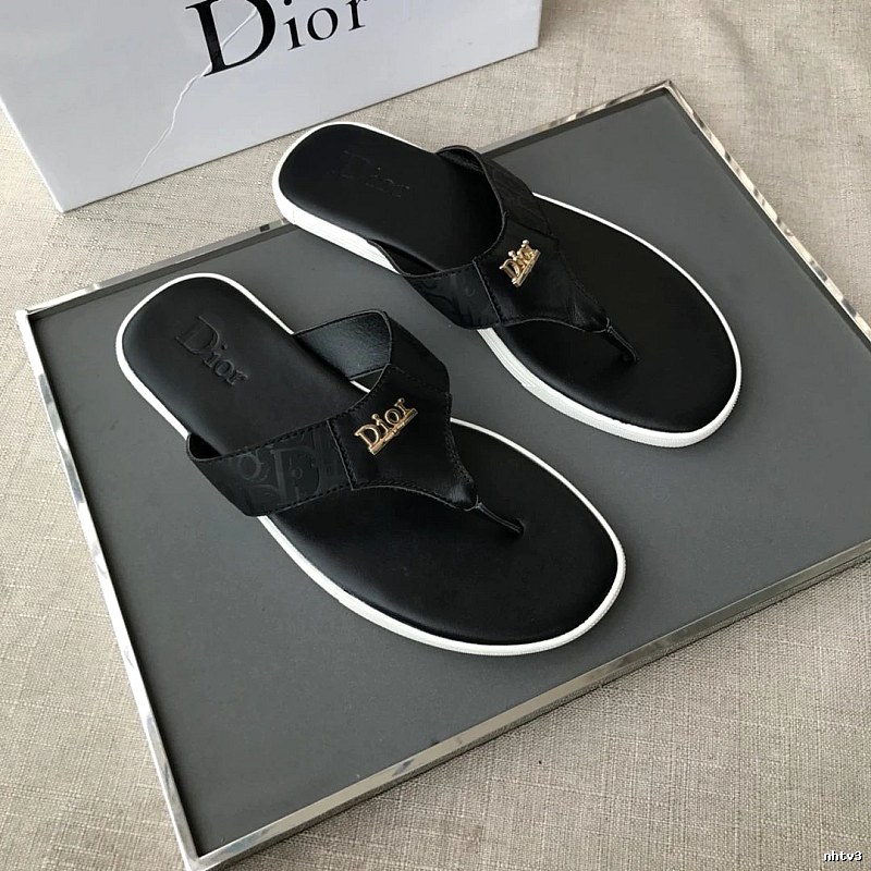 Dior Classic Light Luxury Style Black Flip-flops