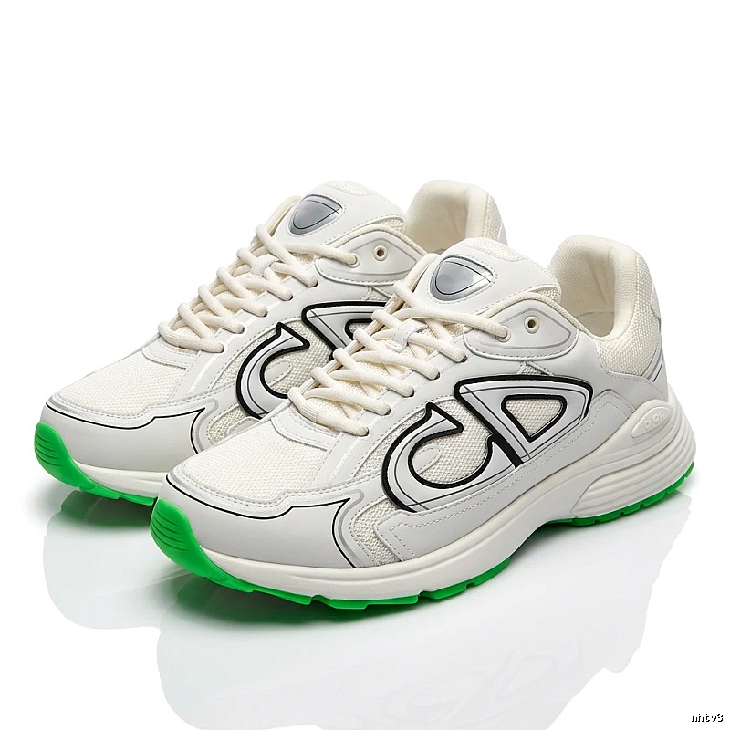 Dior's classic stylish white shoes