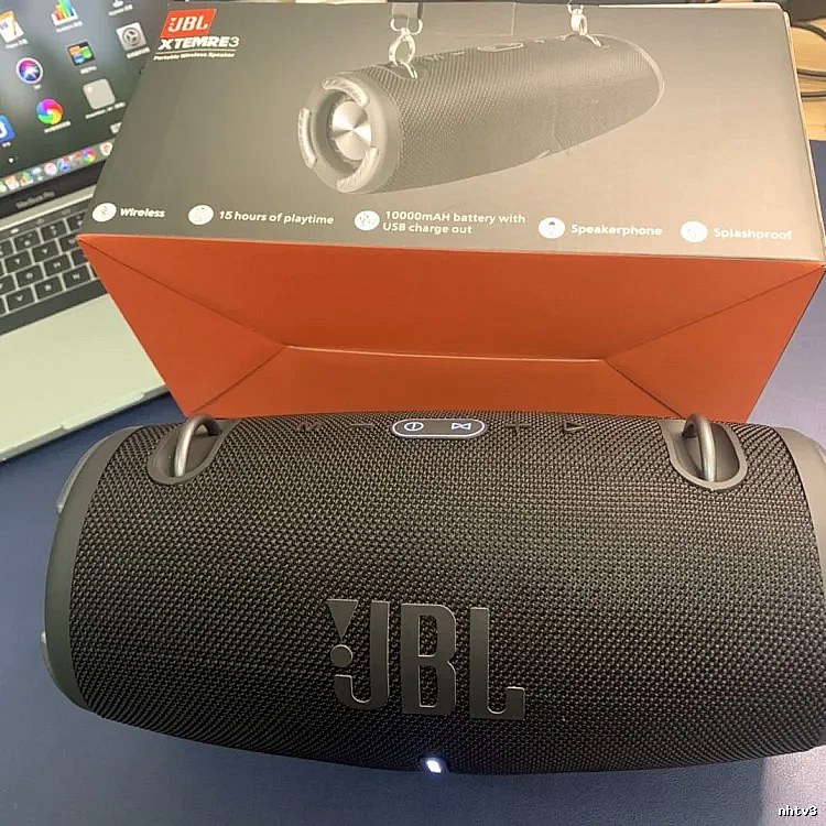 JBL Charge Portable Speaker in Black