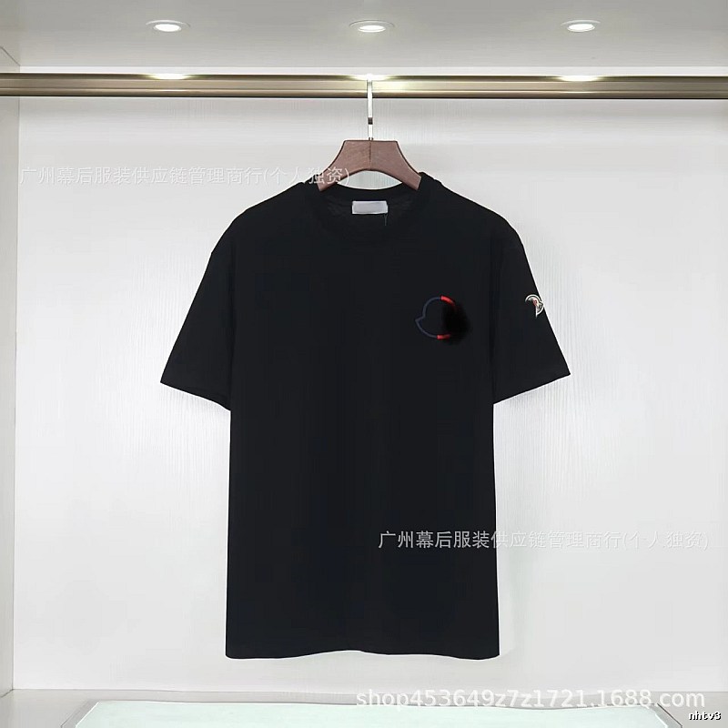Moncler Embroidered Casual Black Short-sleeve T-shirt