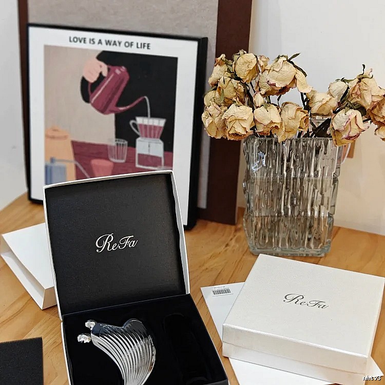 ReFa Crystal Beauty Roller Gift Set