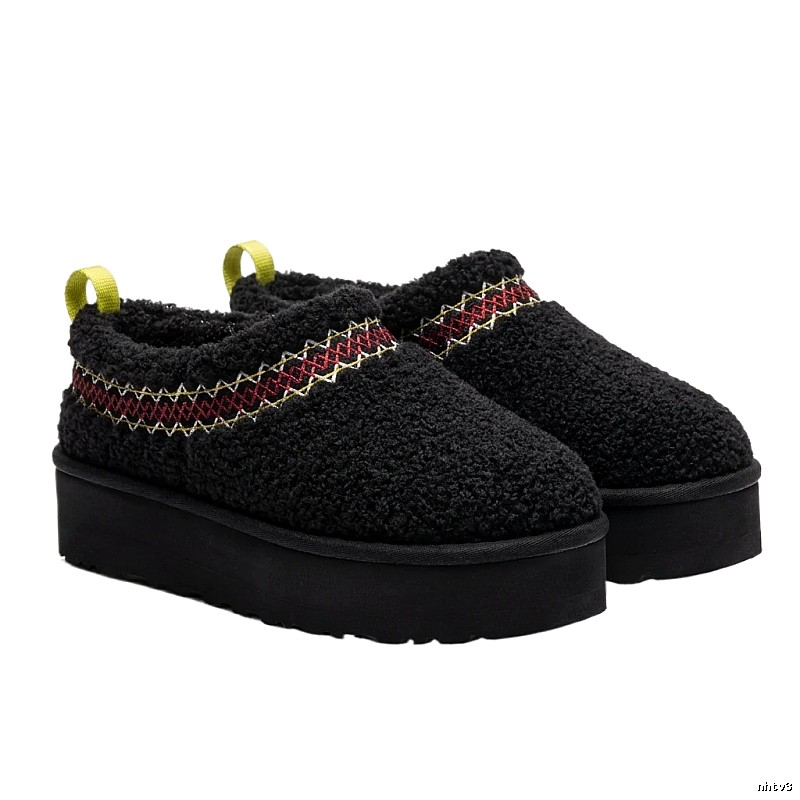 UGG retro-style black thick-soled shoes